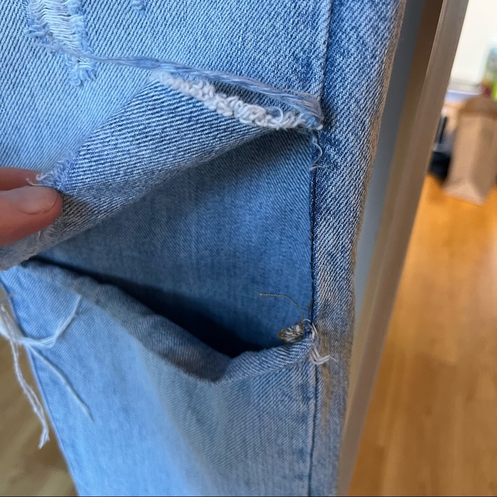 Levi’s 501s Distressed Light Blue Cropped 32 - Picture 3 of 11